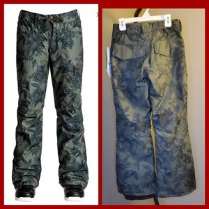 🆕️Iceburg Snow Pants Youth Medium